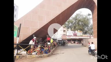 नाथद्वारा: करोड़ों में बना आइकोनिक गेट अब 'याचक नगर प्रवेश द्वार' गंदगी और बदबू से स्वागत, जिम्मेदारों की नींद बेफिक्र