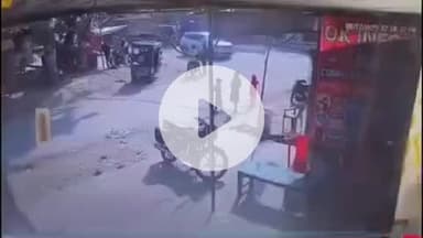 बलरामपुर: मुबारकपुर मोड़ पर तेज रफ्तार कार ने छात्रा को रौंदा, गंभीर हालत में गोंडा रेफर, घटना सीसीटीवी में कैद, वीडियो हुआ वायरल