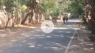 कांके: कांके रोड स्थित आवास पर आय से अधिक संपत्ति मामले में निलंबित आईएएस की पत्नी से एसीबी की पूछताछ