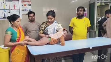 मैनपुरी: मोहल्ला भारतवाल में खेलते समय आवारा कुत्ते ने मासूम बालक को काटकर किया घायल