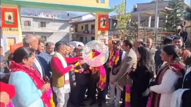 लडभड़ोल: लडभड़ोल स्कूल में वार्षिक पारितोषिक वितरण समारोह की धूम, जीवन ठाकुर ने मेधावी छात्रों को नवाजा