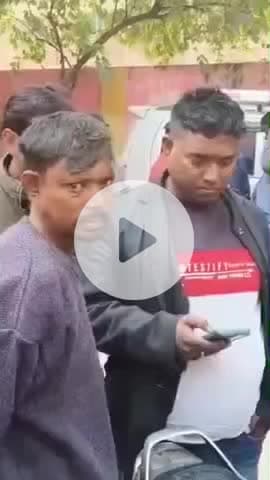 कानपुर: गीता नगर क्रॉसिंग में सवारियों को ले जाने के लिए खड़े ऑटो में बस ने पीछे से मारी टक्कर, ऑटो चालक की हुई मौत