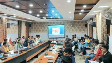 गिरिडीह: जिला स्वास्थ्य समिति द्वारा सदर अस्पताल में टीबी मुक्त भारत अभियान प्रशिक्षण कार्यक्रम का आयोजन