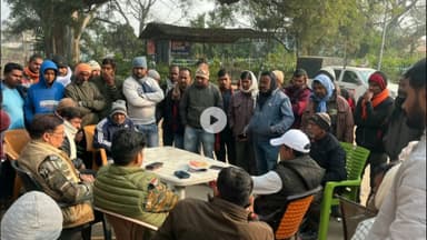 गिरिडीह: अलकतरा ट्रक की टक्कर से बैलगाड़ी चालक मोहन यादव की मौत, मुआवजे की मांग पर ग्रामीण जमुआ थाना में डटे