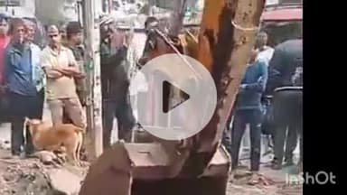 आरा: भोजपुर जिला प्रशासन ने नवादा इलाके में बुलडोजर से अतिक्रमण हटाया