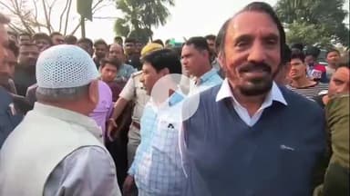 করণদিঘি: ১২ নং জাতীয় সড়ক অবরোধ: বেহাল দশায় চরম দুর্ভোগ, রাস্তায় আটকে মন্ত্রী গোলাম রাব্বানী