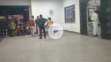 झालरापाटन: तारज सारोला के बीच बलदेवपुरा गांव में बाइक के सामने अचानक जानवर आने से बाइक पर सवार महिला गिरी, घायल हुई