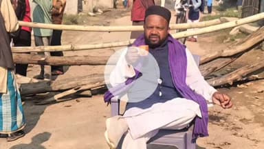 परिहार: परिहार एकडंडी में एक व्यक्ति ने सड़क जाम कर कुर्सी पर बैठकर चाय पी, तस्वीर वायरल