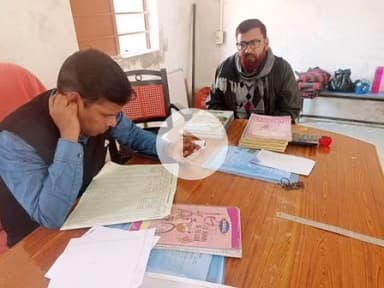 बाजपट्टी: बाजपट्टी में शिक्षक की फर्जी प्रतिनियुक्ति का खुलासा, 20 दिनों से विद्यालय से गायब