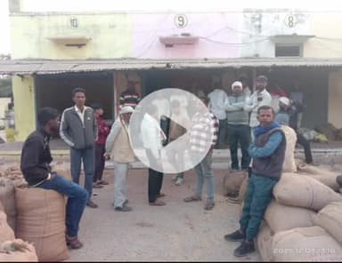 दतिया नगर: गल्ला मंडी में व्यापारी किसानों को फसल का भुगतान समय पर नहीं कर रहे, किसान पैसों के लिए भटक रहे