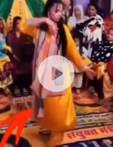कानपुर: युवती ने बजरंगबली का पोस्टर बिछाकर किया डांस, वीडियो वायरल, लोगों ने जताया विरोध, चुन्नीगंज का बताया जा रहा है वीडियो