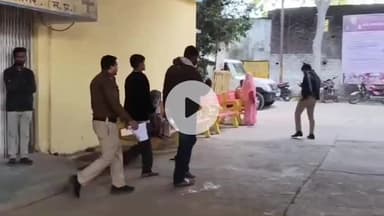 बीना: जीआरपी पुलिस को मिली बड़ी सफलता, इनामी आरोपी और साथी गिरफ्तार, लाखों का सामान ज़ब्त