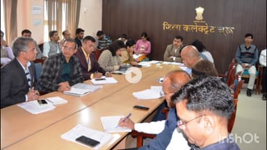 चूरू: चूरू में जिला कलक्टर ने साप्ताहिक समीक्षा बैठक ली, दिए आवश्यक निर्देश