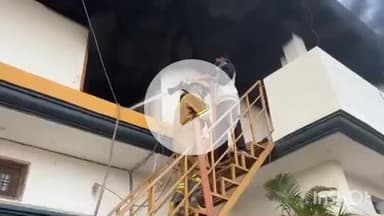 बहराइच: बक्शीपुरा इलाके में बाइक पार्ट्स के गोदाम में लगी भीषण आग, लाखों का हुआ नुकसान