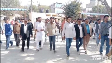 चूरू: चूरू में यूथ कांग्रेस के पदाधिकारियों ने नगर परिषद में किया विरोध प्रदर्शन