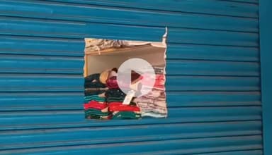 कानपुर: जनरलगंज में शटर काटकर साड़ी की दुकान से ₹8 लाख की चोरी, व्यापारियों में नाराजगी