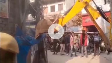 पटना ग्रामीण: अशोक राजपथ रोड पर अतिक्रमण हटाओ अभियान चलाया गया