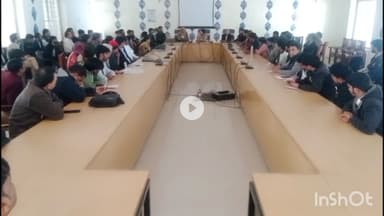 चूरू: चूरू में मुख्य कार्यकारी अधिकारी ने चिकित्सा विभाग के राष्ट्रीय कार्यक्रमों की समीक्षा की, एंट्री करने का निर्देश दिया