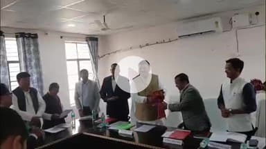 महनार: महनार में विकास योजनाओं की समीक्षा, उमेश सिंह कुशवाहा ने लापरवाही पर कार्रवाई की चेतावनी दी