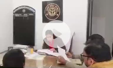 करछना: करछना के एसडीएम ने धान खरीद को लेकर एमों व मार्केटिंग इंस्पेक्टर के साथ की बैठक, दिए आवश्यक दिशा निर्देश