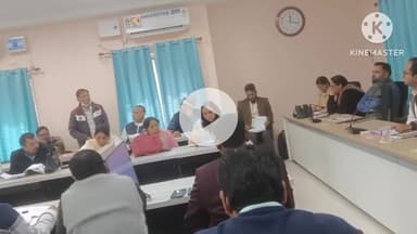 नवादा: लोक शिकायत निवारण अधिनियम के तहत जिला पदाधिकारी ने चार मामलों का किया निपटारा