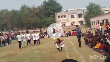 पीरो: चरपोखरी खेल मैदान में प्रखंड स्तरीय दो दिवसीय खेल प्रतियोगिता के समापन पर मुखिया और प्रमुख ने किया शील्ड वितरण