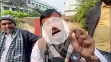 करपी: करपी में स्थानीय विधायक पप्पू वर्मा ने पत्रकारों को संबोधित किया