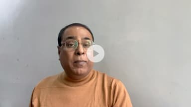 #इंडिगो का #लाइसेंस अविलंब #रद्द की जानी चाहिए तथा इस बीच यात्रियों को हुई भारी परेशानी की जाँच #सुप्रीम_कोर्ट से होनी चाहिए @