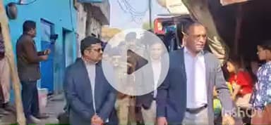 हल्द्वानी: बनभूलपुरा रेलवे अतिक्रमण को लेकर आज पुलिस और प्रशासन ने अतिक्रमण वाले क्षेत्र में किया फ्लैग मार्च