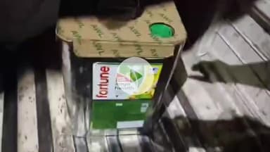 रुधौली: रुधौली बाजार में पकड़ा गया नकली फॉर्चून सोयाबीन तेल, मच गया हड़कंप