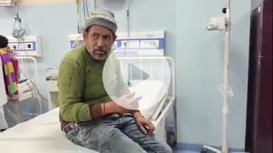 बिहार: पुल पर अतिक्रमण हटाने के दौरान जख्मी व्यक्ति को इलाज के लिए मॉडल अस्पताल लाया गया