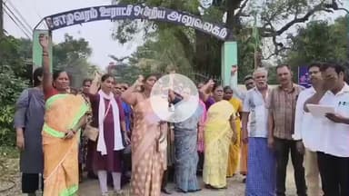 பொன்னேரி: சோழிப்பாளையம் பாலமுருகன் நகர் சாலையை சீரமைத்திட வேண்டி வட்டார வளர்ச்சி அலுவலகத்தை முற்றுகையிட்டு மக்கள் போராட்டம்.