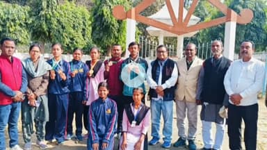 बलियापुर: बीबीएम कॉलेज और आरएसपी कॉलेज के छात्र-छात्राएं हुए सम्मानित