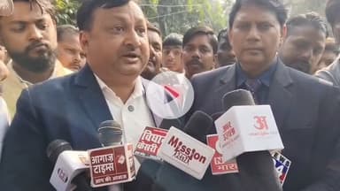 शाहजहांपुर: दलित उत्पीड़न के विरोध में दलित समाज सड़क पर उतरा, संविधान यात्रा निकालकर सौंपा ज्ञापन