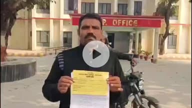 महाराजगंज: बेटी की दहेज हत्या में आरोपित सास की गिरफ्तारी को लेकर पीड़ित पिता ने ASP से की मुलाकात