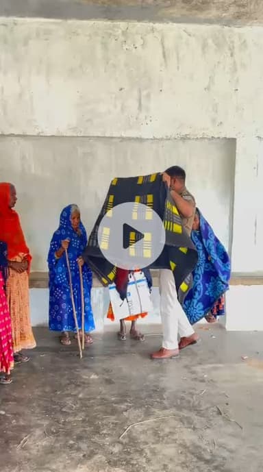 धुरकी: धुरकी थाना प्रभारी की मानवीय पहल: जरूरतमंद बुजुर्गों को 30 कंबल वितरित किए