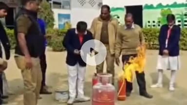 रुधौली: बीआरसी एकेडमी में फायर सेफ्टी जागरूकता कार्यक्रम का आयोजन किया गया