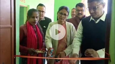 महनार: टीएलएम मेला: शिक्षकों की रचनात्मकता देख बीईओ ने किया निरीक्षण