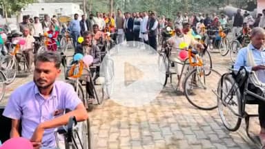 खड्डा: खड्डा ब्लॉक में दिव्यांगजनों के उपकरण वितरण शिविर में विधायक विवेकानंद पांडेय ने 120 लाभार्थियों को दिए सहायक उपकरण