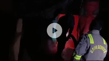 आंवला: आंवला के मनोना में मोमबत्ती से घर में लगी आग, दमकल विभाग ने कड़ी मशक्कत के बाद आग पर पाया काबू