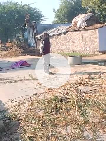 आज  पपलाज माता रोड से तलाव कि ढाणी  वाली रोड पर जाम लगा दिया है लालसोट