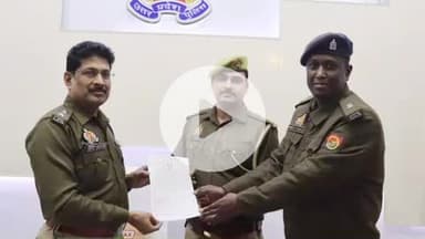 बुलंदशहर: SSP ने एकीकृत शिकायत निवारण प्रणाली में बुंदेलखंड पुलिस को प्रदेश में प्रथम स्थान मिलने पर पुलिसकर्मियों को सम्मानित किया