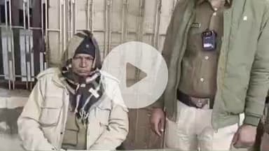 झाझा: झाझा स्टेशन पर मौर्या एक्सप्रेस की ए-वन बोगी से लावारिस बैग में पिस्टल और 19 कारतूस बरामद