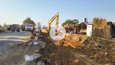 इटावा: उदी गांव में सड़क चौड़ीकरण कार्य रुका, मुआवज़ा न मिलने पर ग्रामीणों का विरोध तेज़