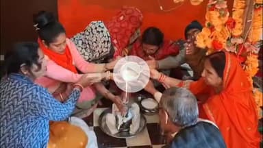 मथुरा: महेंद्र नगर के मंदिर में तोड़ी गई मूर्ति को लेकर हिंदूवादी संगठन ने पुनः मूर्तियों की कराई पाण प्रतिष्ठा