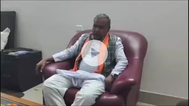 इटावा: उत्तर प्रदेश SC/ST आयोग के सदस्य रमेश चंद्र ने सिंचाई विभाग गेस्ट हाउस में लोगों की समस्याओं को सुनकर बैठक की