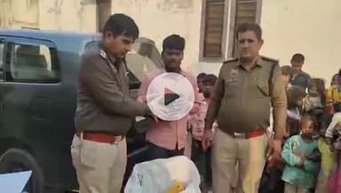 अम्बाला: अंबाला पुलिस का अनोखा कार्य, बढ़ती ठंड में लोगों को बांटे जूते