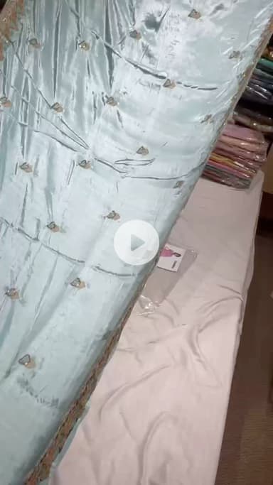 साड़ी की इतनी शानदार वैरायटी इतनी कम रेट में …….
वेडिंग स्पेशल कलेक्शन 
7357966099