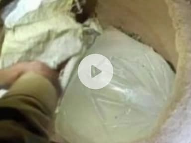 गया टाउन सीडी ब्लॉक: एसएसपी के निर्देश पर पुलिस ने छापेमारी में देसी महुआ शराब का खेप बरामद किया