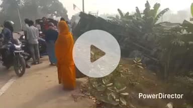बछवारा: बछवारा में मुरली टोल के पास गिट्टी से लदा कंटेनर पलटा